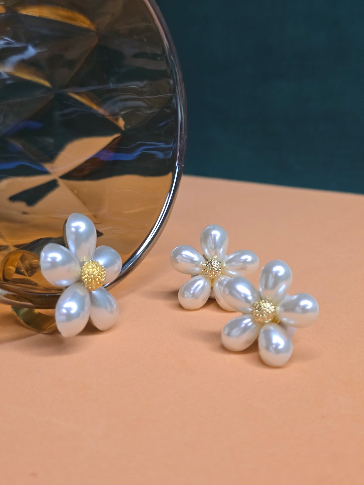 Flowe Power Pearl Stainless Steel Jewelry Set