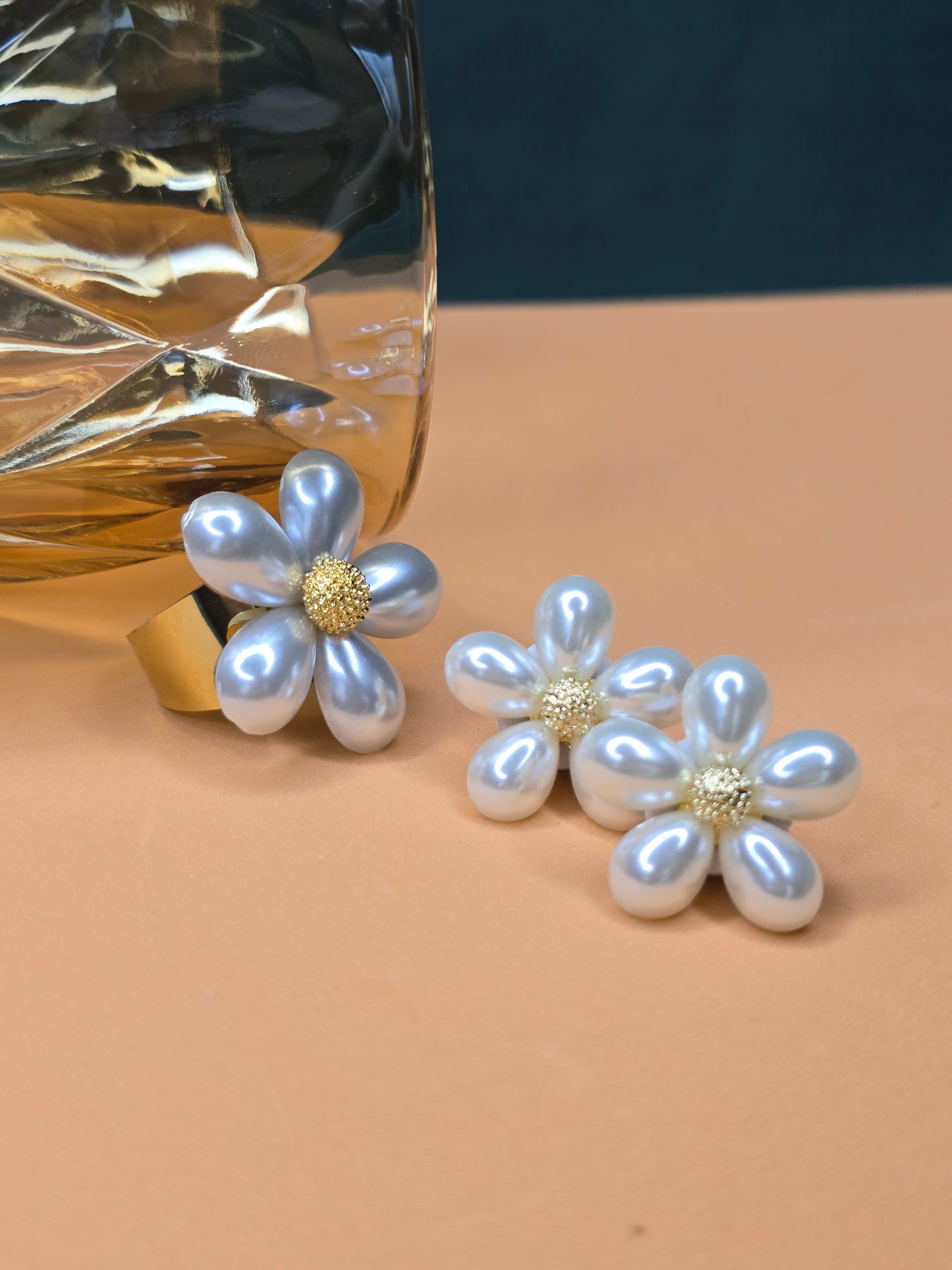 Flowe Power Pearl Stainless Steel Jewelry Set