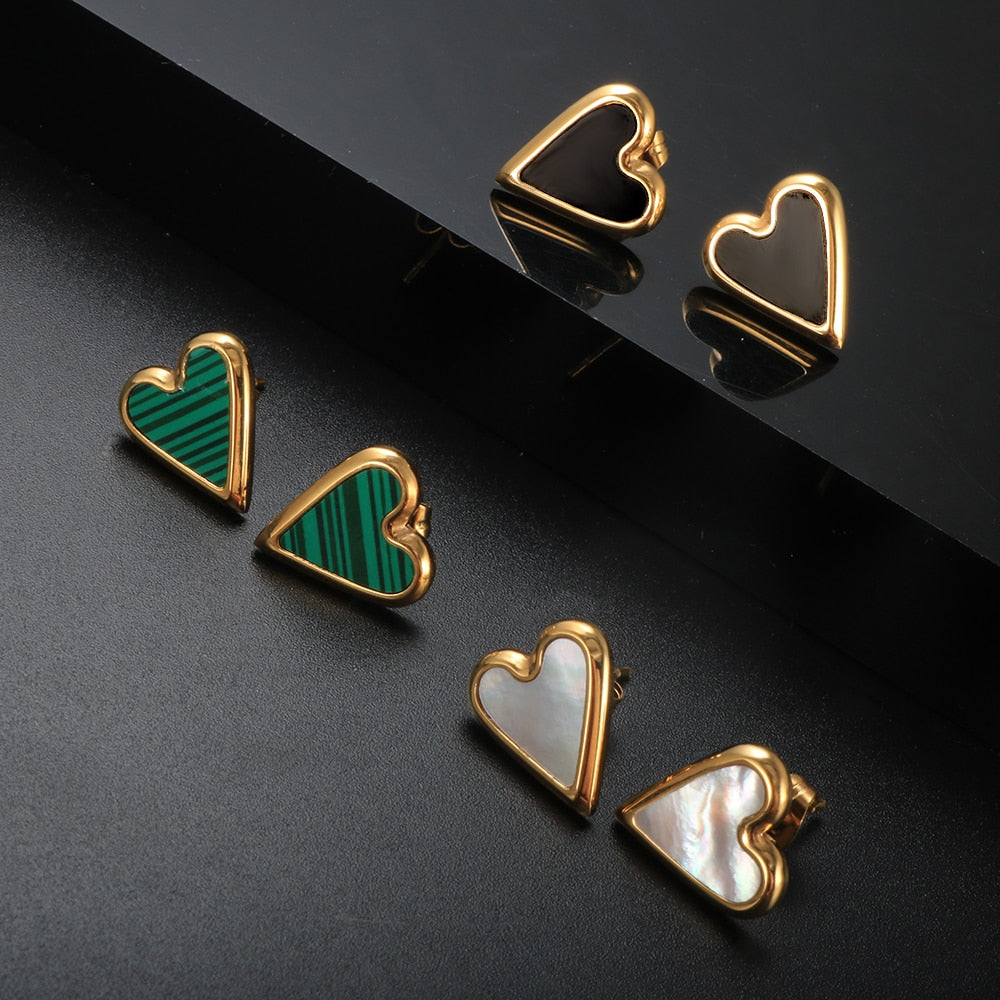 Natural Shell Love Heart Stud Earrings Black/White/Green