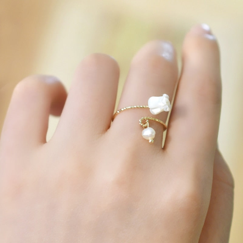 Delicate Natural Freshwater Pearl Shell Flower Ring with high quality Gold Plating and an adjustable Open Design