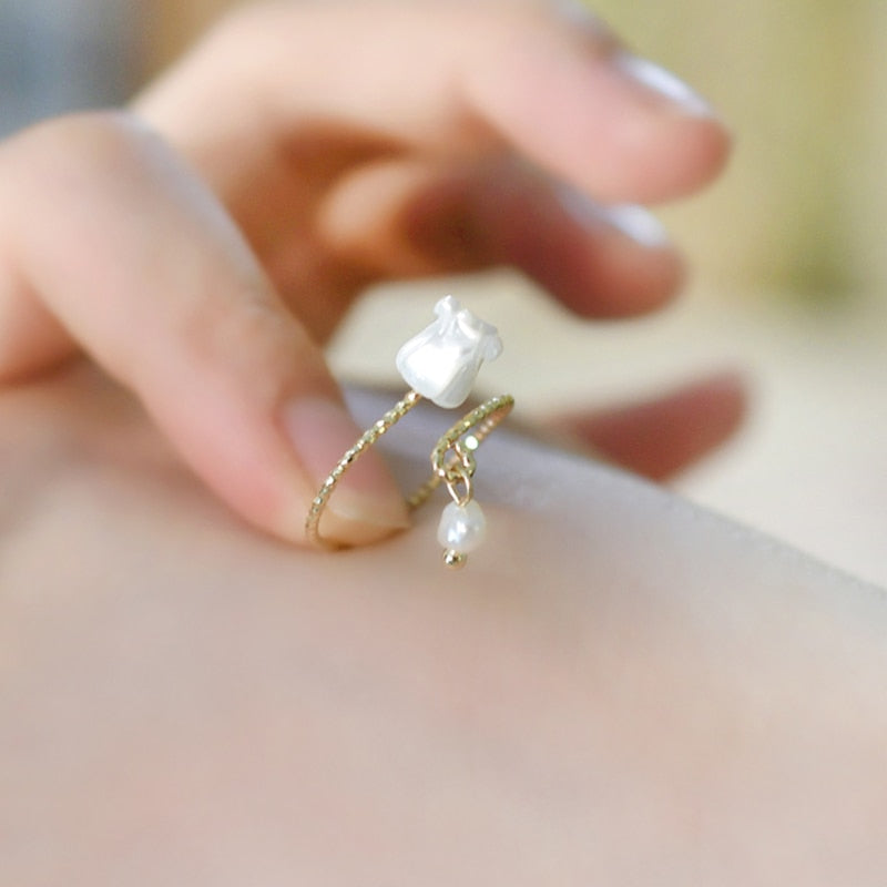 Delicate Natural Freshwater Pearl Shell Flower Ring with high quality Gold Plating and an adjustable Open Design