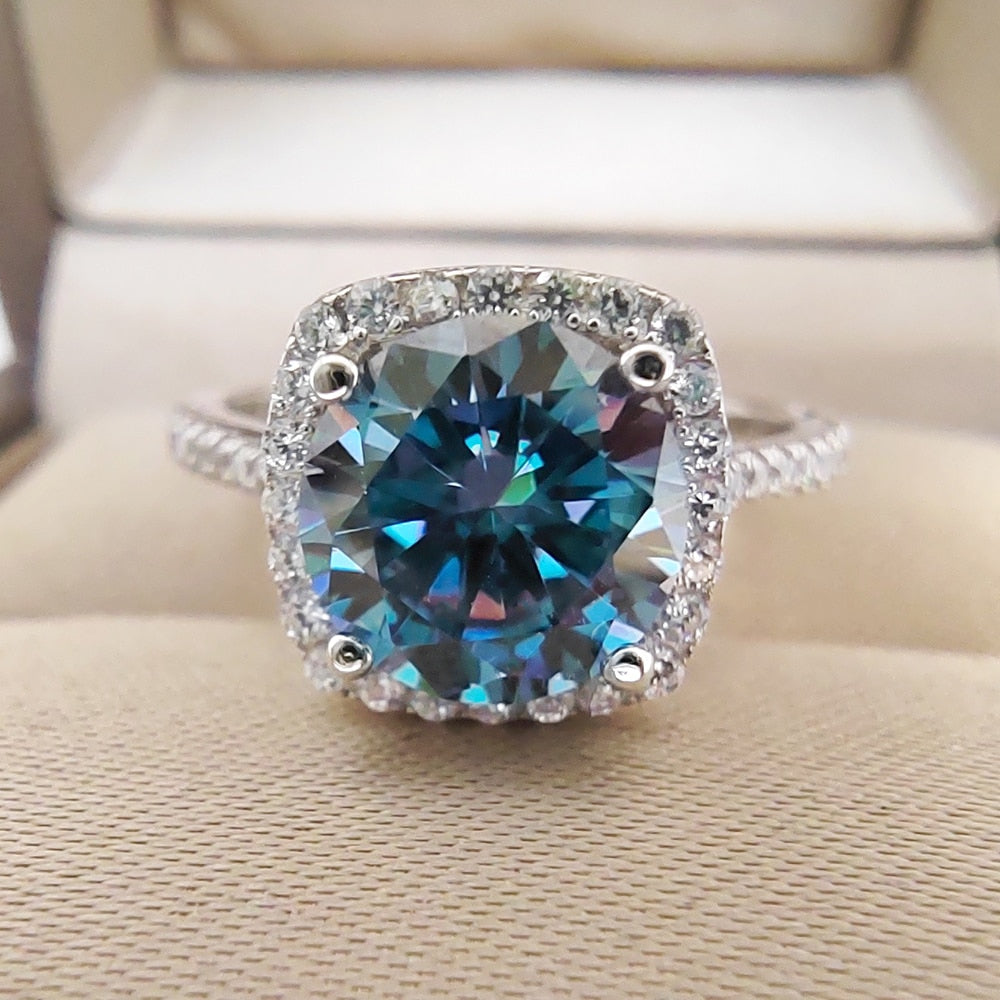 Stunning Classic 2CT Moissanite Diamond Ring