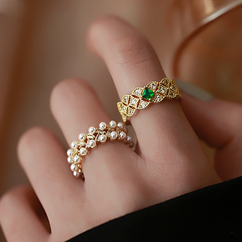 Fine Quality Adjustable Ring with High Quality Gold plating and AAA quality Emerald stones