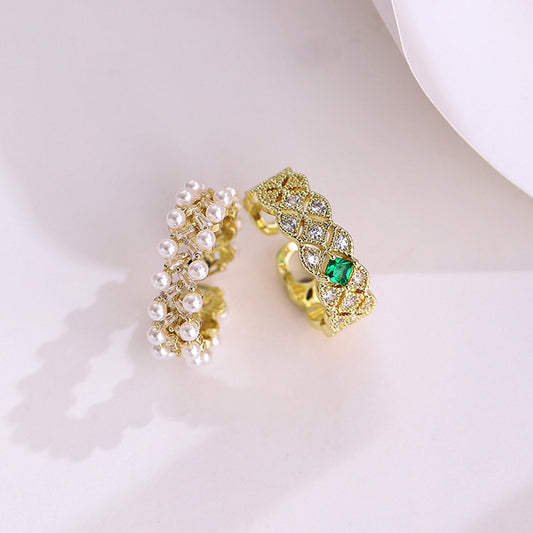 Fine Quality Adjustable Ring with High Quality Gold plating and AAA quality Emerald stones