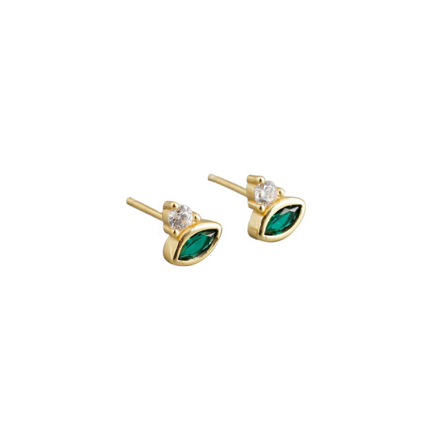 Elegant Silver earrings with green Zirconia