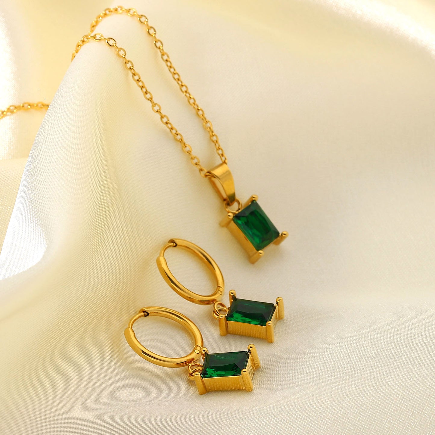 Delicate Square Emerald Green Zirconia Necklace and Earrings Made of High Quality Stainless Steel and Gold Plating